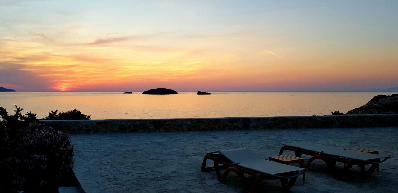 Villa Zefyros Pachaina ภายนอก รูปภาพ