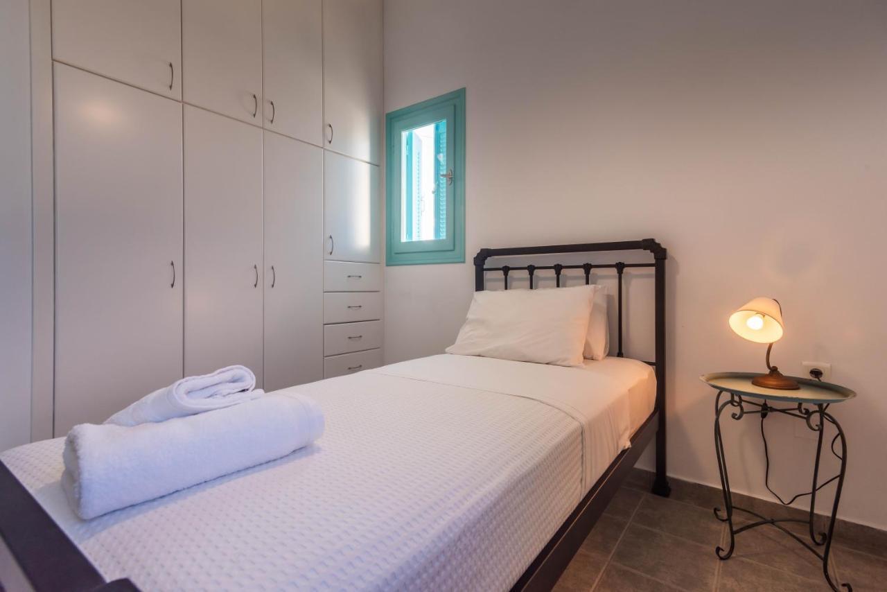 Villa Zefyros Pachaina ภายนอก รูปภาพ